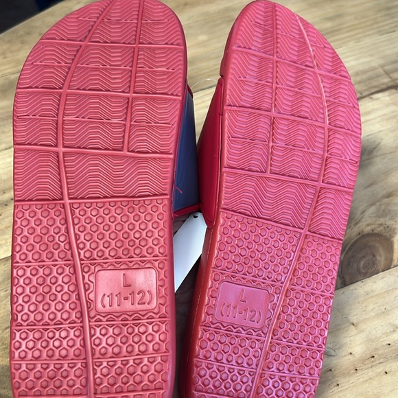 NWT FOCO NCAA Washington State Slides - Picture 3 of 3